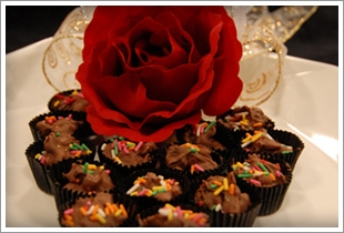 COKLAT KEKACANG DAN BUAH-BUAHAN