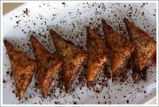 EPISOD 2 SAMOSA STRAWBERI COKLAT