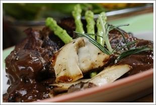 Lamb Chop Bersama Sos Coklat Lada Hitam